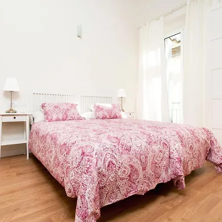 Genteel Zaragoza Apartment *